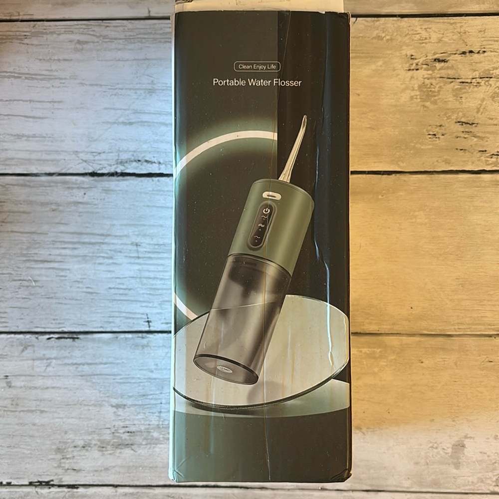 Brand New Portable Water flosser